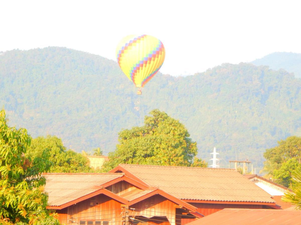Vang Vieng Camellia Hotel Εξωτερικό φωτογραφία